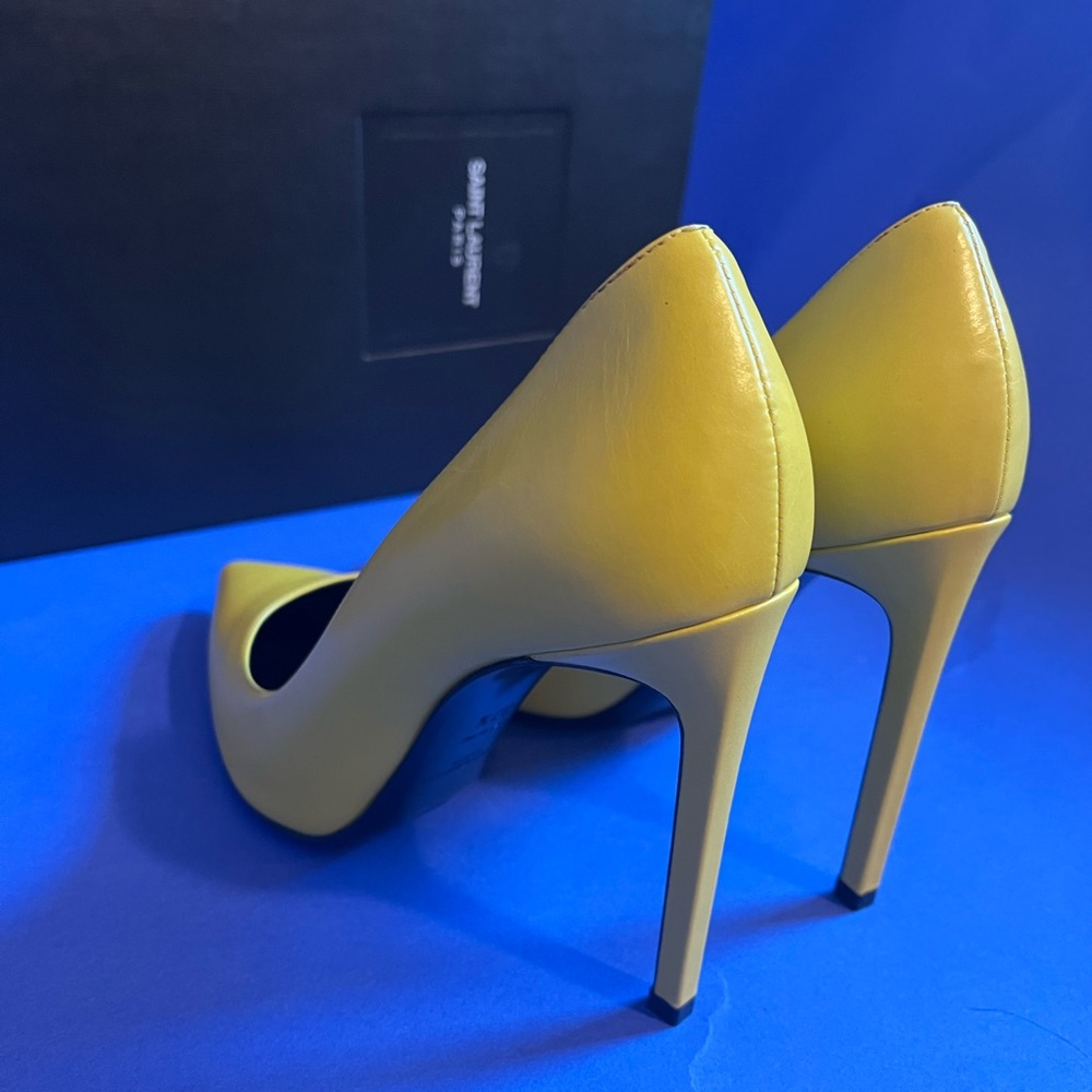 Brand New YSL Citron Seta Calf Heel size 37.5